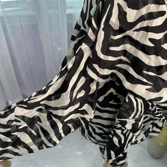 Zebra Dress - Picture 4 of 6